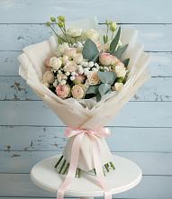 Букет цветов из:  Розы и Лизиантусы #REPLACE_PRED# Петрово-Дальнее