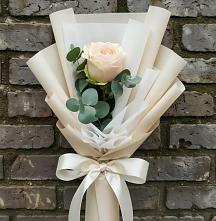 Букет цветов из:  Розы в Петрово-Дальнее