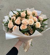 Букет Кремовые розы Латте в Петрово-Дальнее