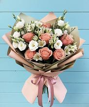 Букет цветов из:  Розы, Альстромерии и Лизиантусы в Петрово-Дальнее