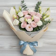 Букет цветов из:  Лизиантусы в Петрово-Дальнее