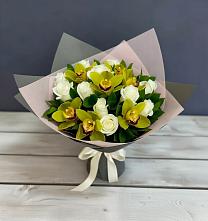 Букет цветов из:  Орхидеи и Розы в Петрово-Дальнее