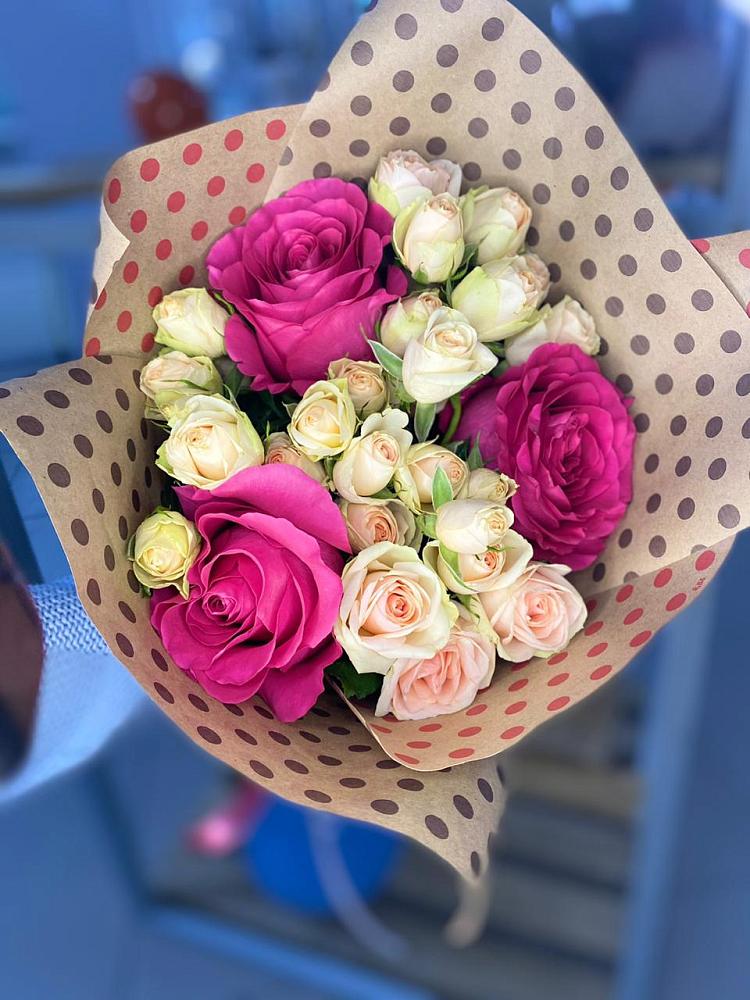 Букет цветов из: Розы в Петрово-Дальнее