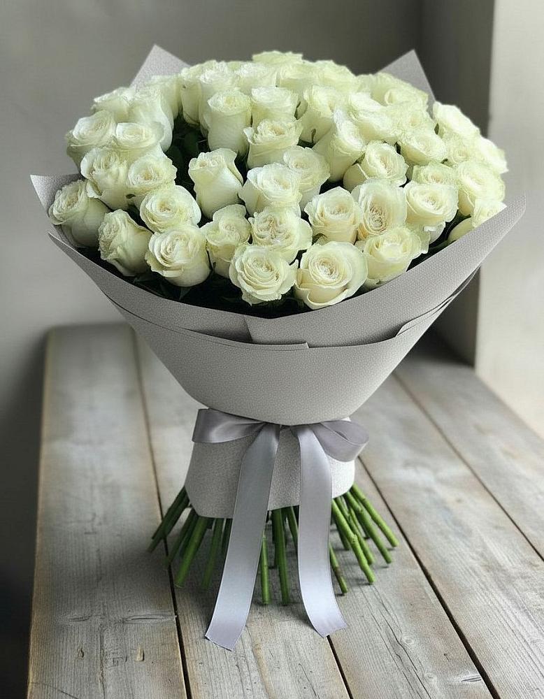 Букет 35 Белых роз в Петрово-Дальнее