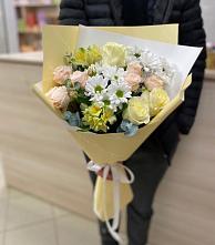 Букет цветов из:  Альстромерии, Розы и Хризантемы в Петрово-Дальнее