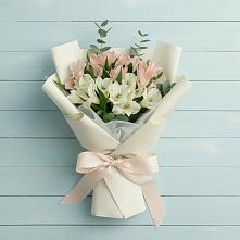 Букет цветов из:  Альстромерии в Петрово-Дальнее