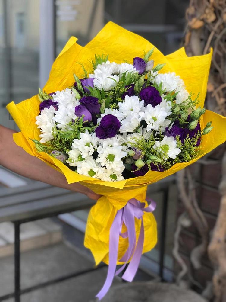 Букет цветов из: Ирисы, Хризантемы и Ромашки в Петрово-Дальнее