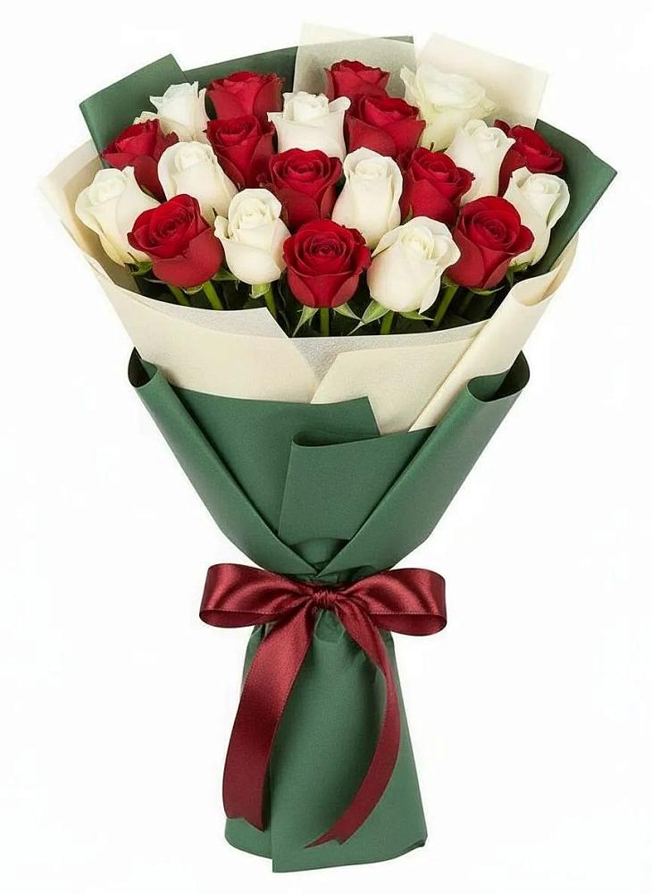 Букет Микс из красных и белых роз в Петрово-Дальнее