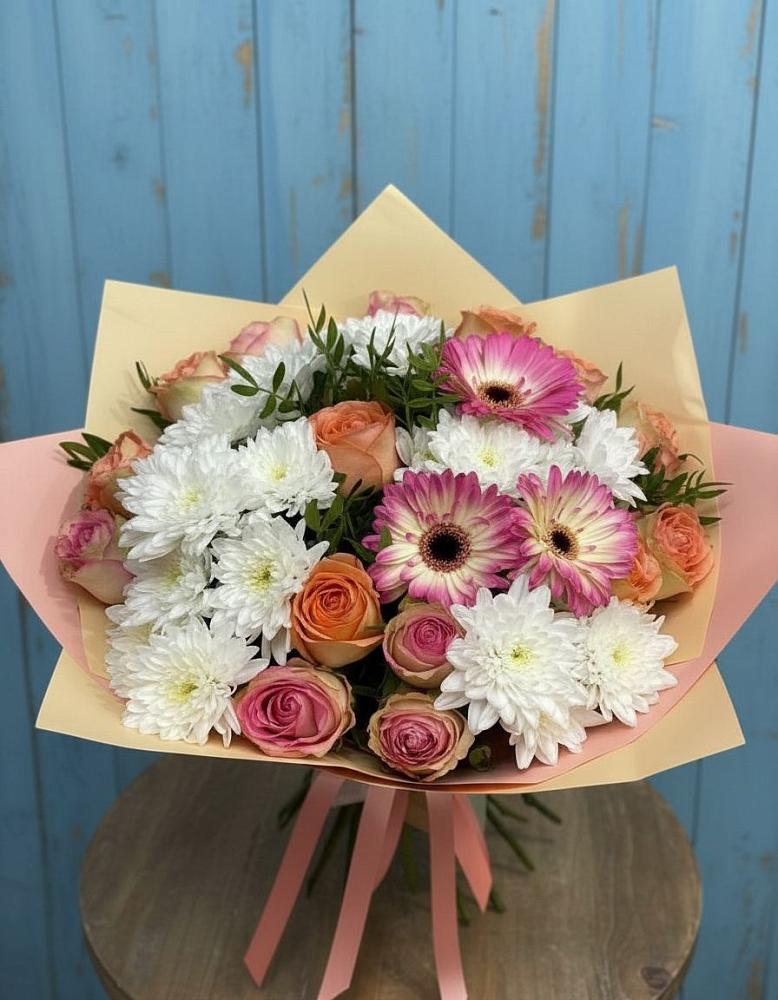 Букет цветов из: Розы, Герберы и Хризантемы в Петрово-Дальнее