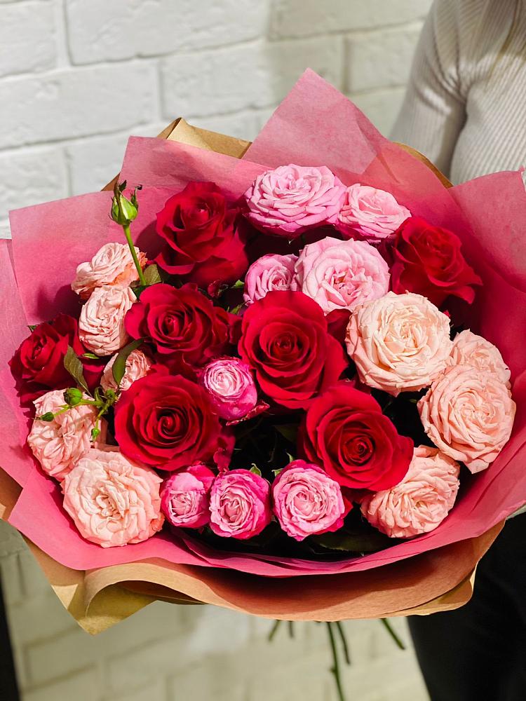 Букет цветов из: Розы в Петрово-Дальнее