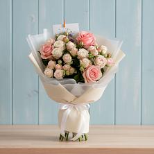 Букет цветов из:  Розы в Петрово-Дальнее