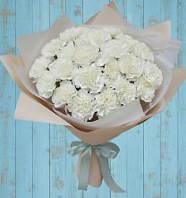 Букет цветов из:  Гвоздики в Петрово-Дальнее