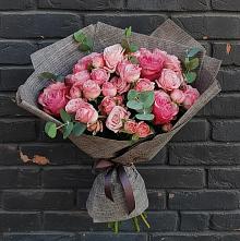 Букет цветов из:  Розы в Петрово-Дальнее
